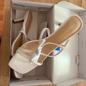 Dream Pairs White Shoe